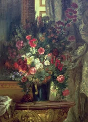Vase mit Blumen auf einer Konsole